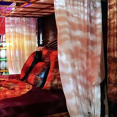 Bijou / And Romance Hotel