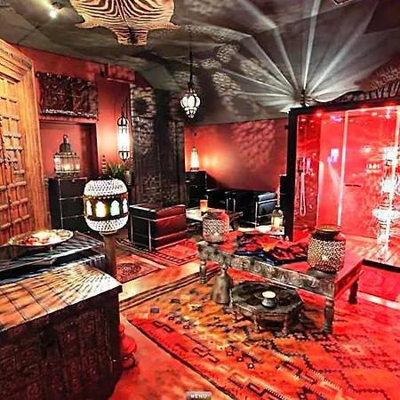 Bijou / And Romance Hotel
