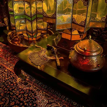 Hotel Bijou / And Romance 3*