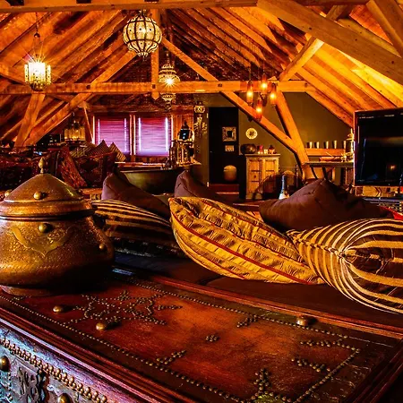 Hotel Bijou / And Romance Kallnach