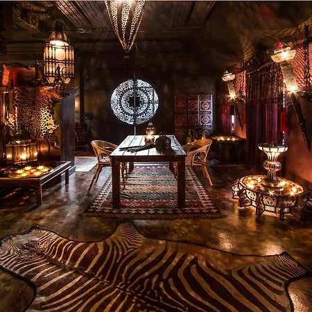 Bijou / And Romance Hotel 3*