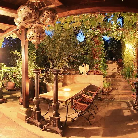 Bijou / And Romance 3*